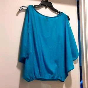 Cold shoulder top